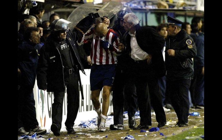 El entonces técnico del Boca, Jorge Benítez, pasó a la historia por escupirle al ‘‘Bofo’’ Bautista. MEXSPORT  /