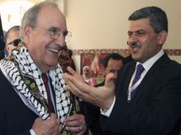 Las visitas de Mitchell al Medio Oriente son una forma de asegurarse que los palestinos e israelitas están listos para negociar. AP  /