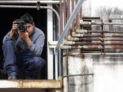 Héctor Guerrero afirma que se necesitan más fotógrafos que capturen la realidad con reflexión y no sólo por inmediatez. A. CAMACHO  /