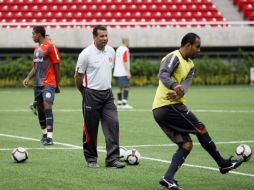 Los jugadores del Internacional de Porto Alegre realizando un entrenamiento. EFE  /