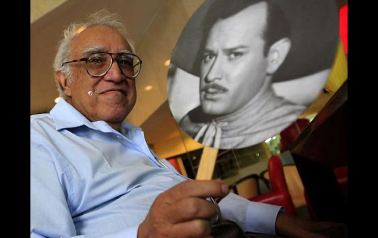 El escritor dedicó ensayos y artículos a la Época de Oro del cine nacional. S. NUÑEZ  /