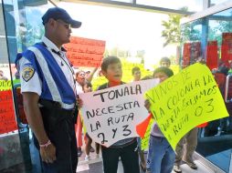 La semana pasada un grupo se manifestó a las afueras de la SVyT para solicitar el retorno de las rutas ''piratas''. A. GARCÍA  /