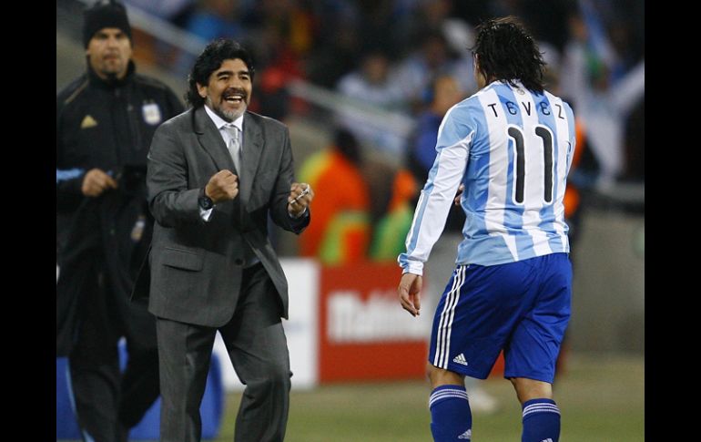 Carlos Tévez se encuentra concentrado con su Selección, que jugará hoy un amistoso en Irlanda. MEXSPORT  /