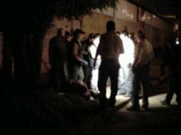 Aspecto de las autoridades en el punto del hallazgo del cadáver. ESPECIAL  /