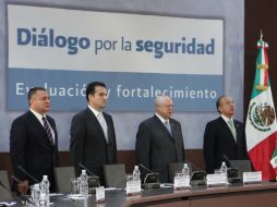El Presidente Calderón se reunió con representantes del Poder Judicial en los 'Diálogos por la Seguridad'. NTX  /