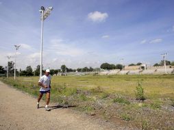 Zapopan tiene contemplado construir vialidades en “La Curva”, lo cual facilitaría el acceso al nuevo Estadio de Atletismo. A. GARCÍA  /