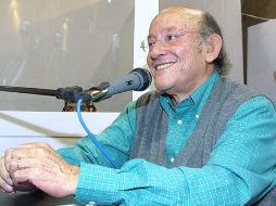 Al homenaje asistieron también amigos de Dehesa. ARCHIVO INFORMADOR  /