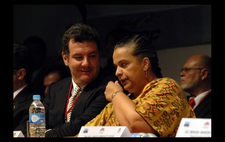 Pablo Azcárraga y Beatriz Paredes, durante la inauguración de laexpo en la Ciudad de México. NTX  /