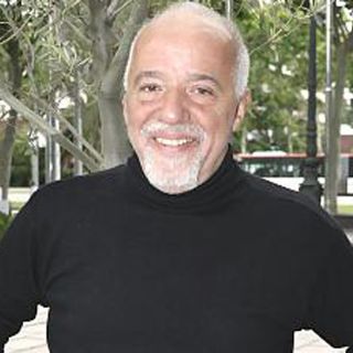 Paulo Coelho lanza nuevo libro a nivel mundial