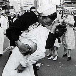 EU recordará Segunda Guerra Mundial con ''maratón de besos''