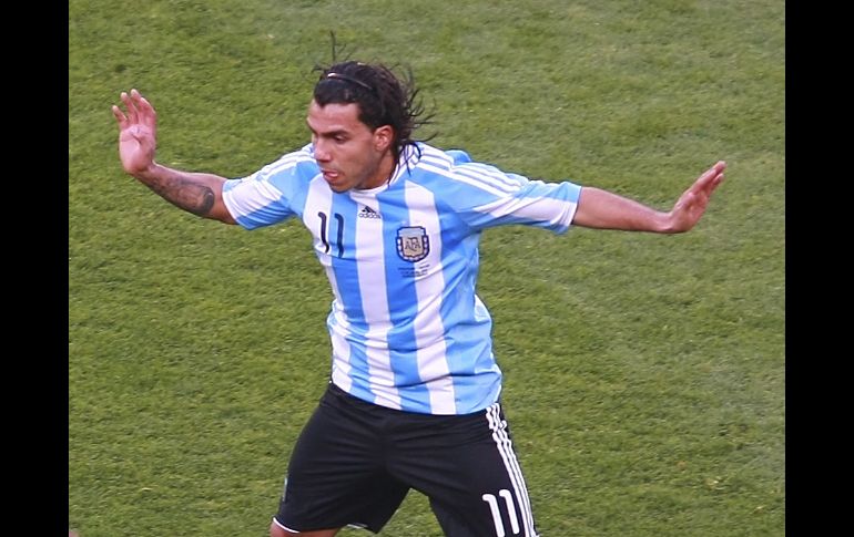 Tévez asegura que no traicionó a Grondona por apoyar al 'Diego'. JAMMEDIA  /