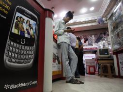 Se espera que Blackberry y el gobierno logren arreglar las cosas. AP  /