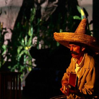 Gran estreno de la puesta en escena 'Zapata vive'