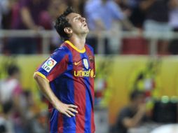 Lionel Messi busca respuestas ante la derrota ante el Sevilla. REUTERS  /