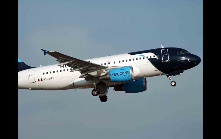 La aerolínea nacional Mexicana de Aviación, atraviesa momentos difíciles y ha debido suspender algunos vuelos.ESPECIAL  /