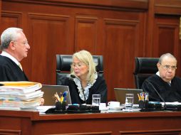 La SCJN discutió el jueves el que los matrimonios homosexuales en el Distrito Federal tengan la posibilidad de adoptar. NTX  /