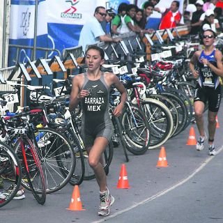 Adriana Barraza coquetea con el podio