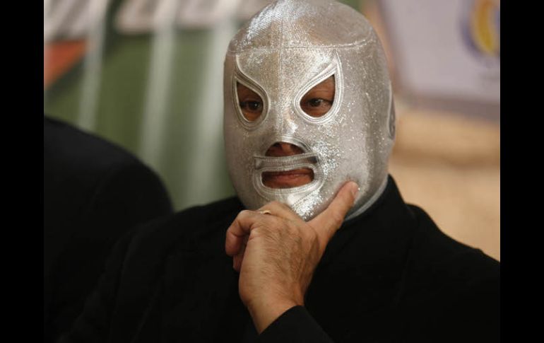 Hijo del Santo en la rueda de prensa EL INFORMADOR  /