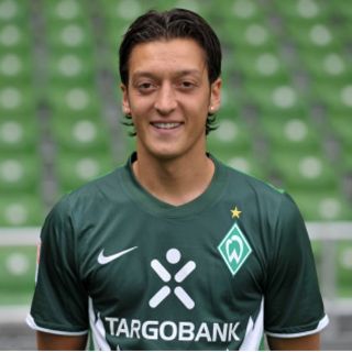 Özil ficha por el Real Madrid