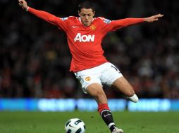 Javier Hernández no pudo anotar en su debut en la Liga Premier. AFP  /