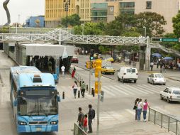 El Ayuntamiento de Guadalajara pretende cobrar un peso por metro cuadrado al Macrobús por circular por carriles confinados. E. BARRERA  /