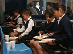 Piden profesionalismo a los trabajadores sociales que trasladan a los menores. ARCHIVO  /