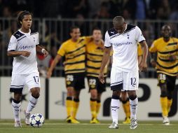 Dos Santos (izq.) jugó soló  90 minutos anteTottenham  AFP  /