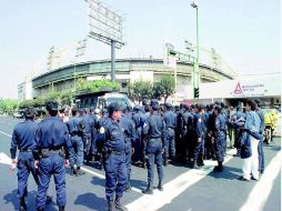 Los uniformados esperaron por más de tres horas para reunirse con el alcalde Tovar Ontiveros. ARCHIVO  /