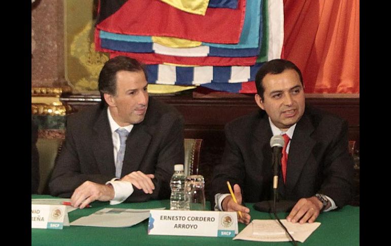 José Meade (izq.) y Ernesto Cordero durante el anuncio del nombramiento. EL UNIVERSAL  /