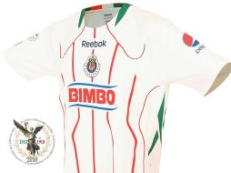 Segundo uniforme de las Chivas a estrenar el miercoles con motivos patrios. ESPECIAL  /