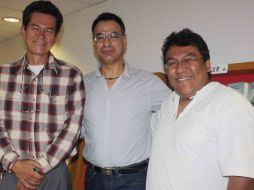 Miguel Ángel Serrano, Luis Armenta y Felipe Ponce concluyeron ayer la primera Feria del Libro Independiente en la ciudad.A. HINOJOSA  /