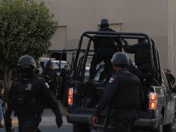 Mientras que en Chihuahua tres policías fueron heridos, en Guanajuato uno más es acusado por nexos con el narco. EFE  /