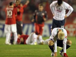Los jugadores de Chivas lamentan la derrota en la final de la Copa Libertadores. EFE  /