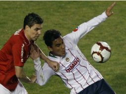 Omar Bravo reconoce que les faltó mantener el ritmo hasta el final. AP  /