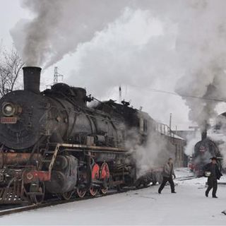 China termina línea férrea que empezó a construirse hace 101 años