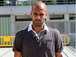 Josep Guardiola antes de realizar la rueda de prensa. EFE  /