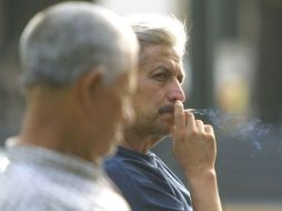 Los fumadores pasivos están expuestos al desarrollo del cáncer de pulmón. EL INFORMADOR ARCHIVO  /