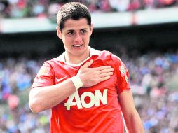 Javier Hernández hará el viaje con el equipo, hoy a Londres, para visitar mañana al Fulham. MEXSPORT  /