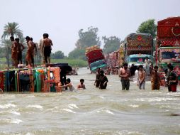 El número real de víctimas fatales por las inundaciones en Pakistán se desconoce pues vastas áreas del país aún son inaccesibles. AP  /