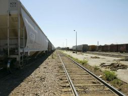 El cadaver fue encontrado sobre las vías del tren de avenida Inglaterra y Enrique Díaz de León. ARCHIVO  /