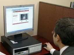 En 2009, más de tres millones de usuarios vendieron productos por un monto superior a los dos mil 751 millones de dólares. ARCHIVO  /