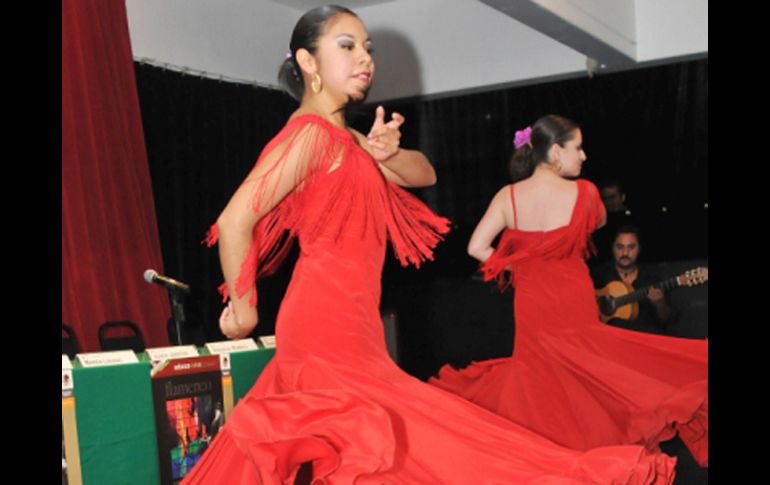 El ciclo concluye en el mes de octubre con la presentación de la agrupación canadiense Flamenco Rosario. CONACULTA  /