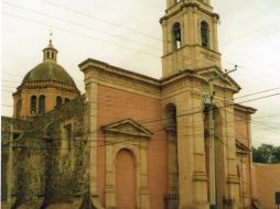 Él Calvario poseé una arquitectura neoclásica. ESPECIAL  /