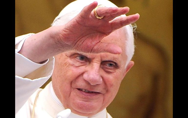 El saludo del Papa Benedicto XVI fue dirigido a un grupo de Legionarios de Cristo de diversos países. EFE  /