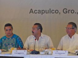 Beatriz Paredes, Manlio Beltrones y Francisco Rojas en la III Reunión Plenaria. EL UNIVERSAL  /