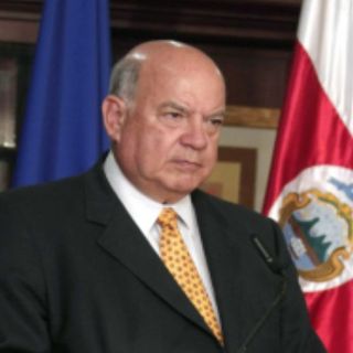Insulza dice que regreso de Zelaya a Honduras depende de los tribunales