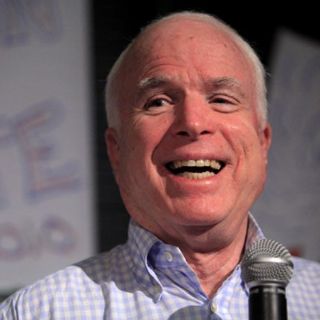 John McCain se juega el escaño y su futuro político