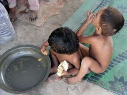 Los alimentos no llegan al total de la población, mientras enfermedades como la diarrea se propagan rápidamente. AFP  /
