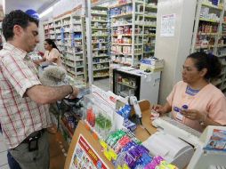 La supervisión de que se cumpla que en las farmacias no vendan antibióticos sin recetas médicas corresponderá a los estados. ARCHIVO  /