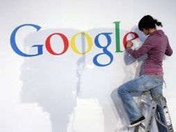Por primera vez, Google permitirá llamadas gratuitas a teléfonos fijos y móviles de EU y Canadá. AFP  /